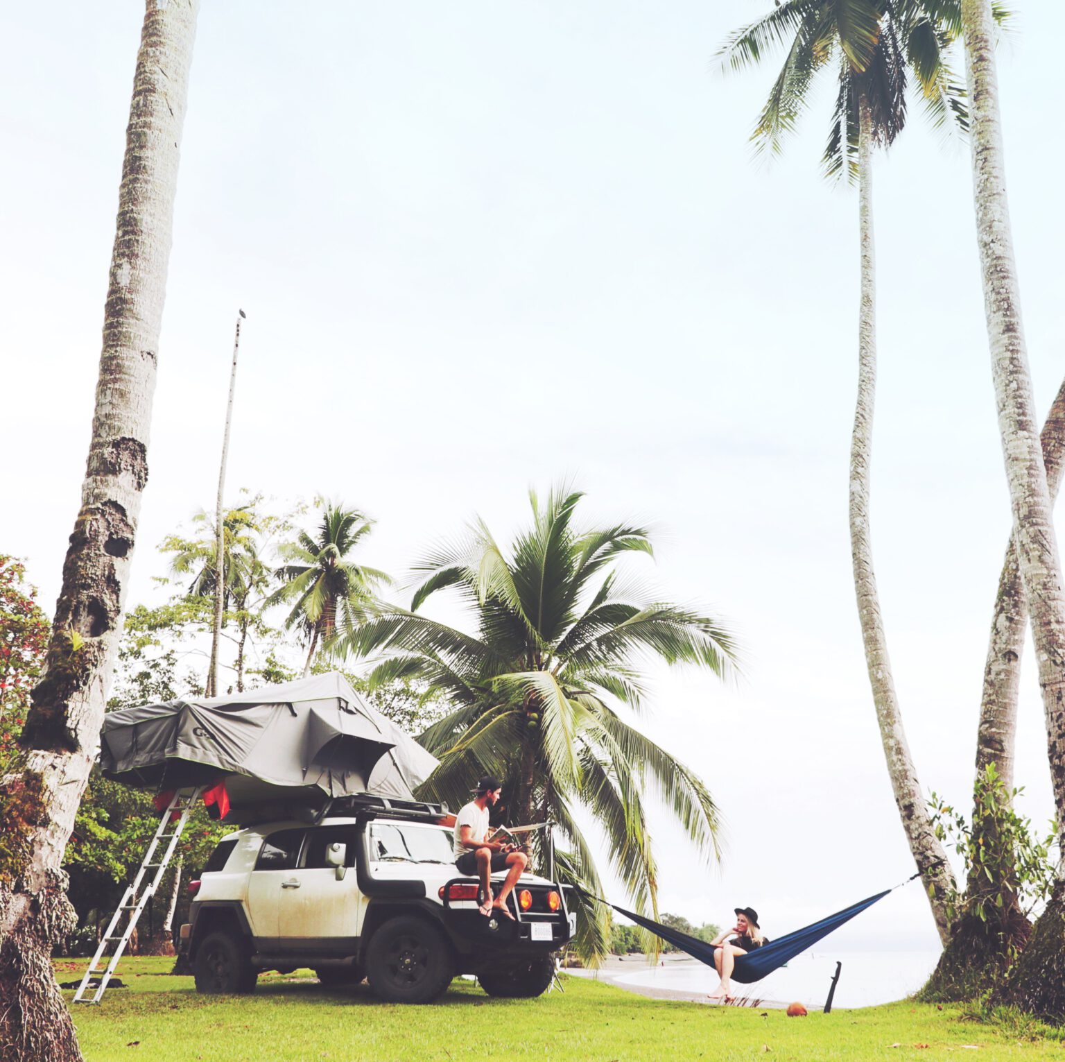 Costa Rica - Overlanding at the beach and palms