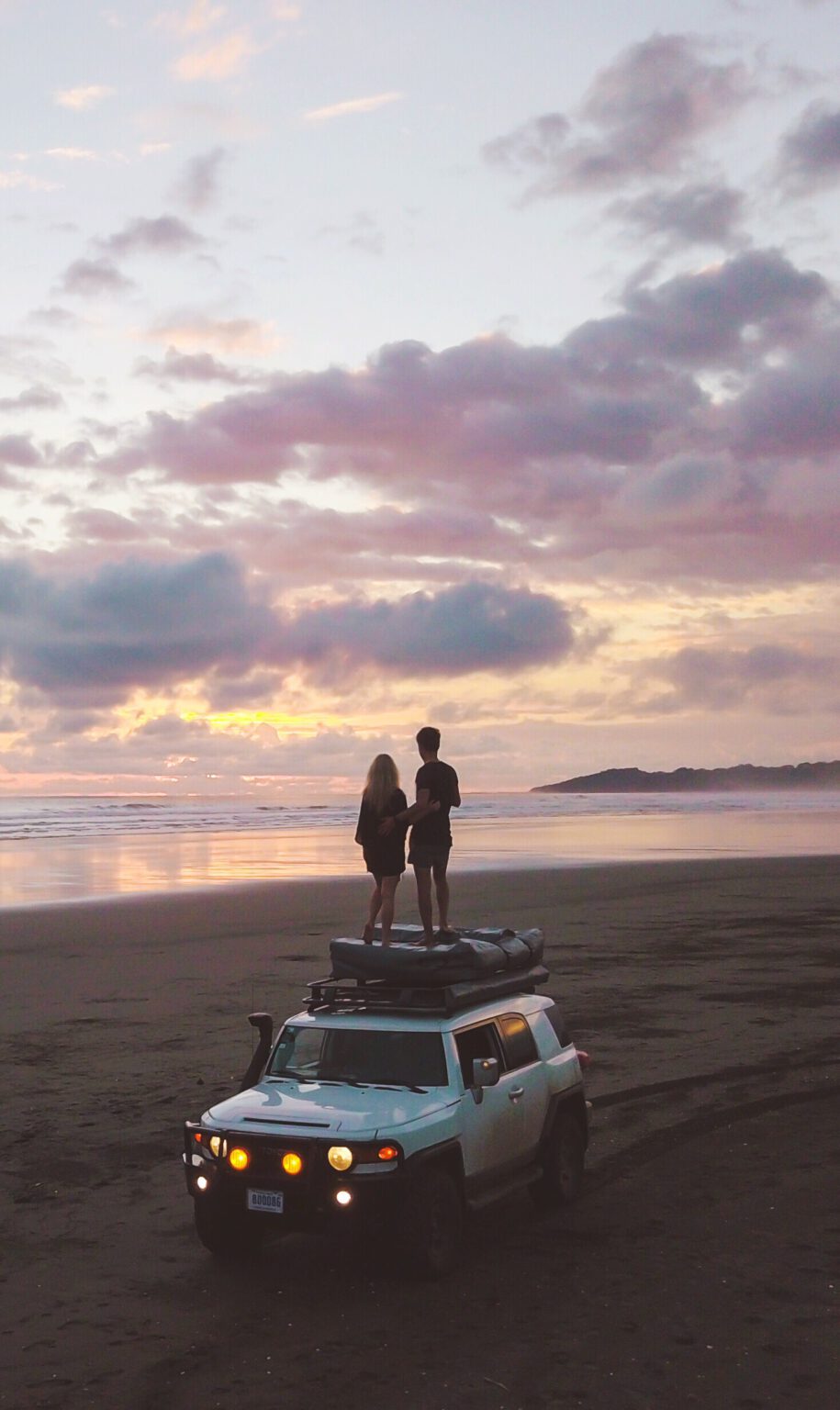 Costa Rica - Overlanding at beach